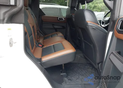 2024 Ford Bronco Outer Banks z USA, uszkodzony, nr VIN 1FMEE8BP6RLA37268